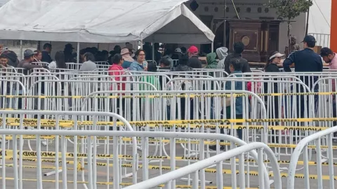 peregrinación a la capilla de la noria por fiestas de san judas tadeo en querétaro carretera 57.jpg