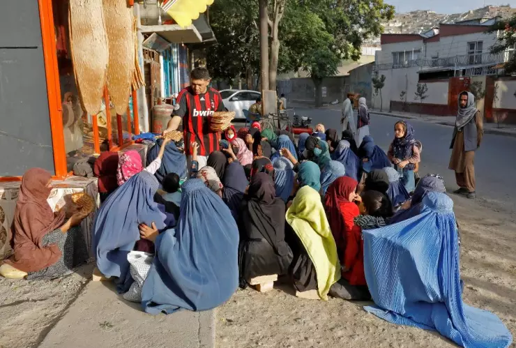 Sube a 53 muertos atentado en Afganistán; la mayoría son mujeres