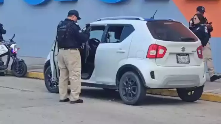¡Movilización! Detienen a hombre afuera de supermercado en Coatzacoalcos; esto se sabe