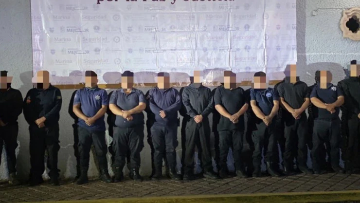 Policías detenidos en Michoacán.jpg