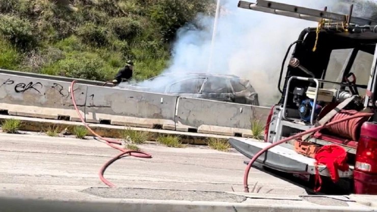 incendio camioneta periférico