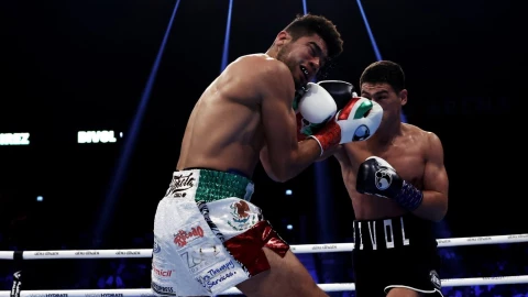 dmitry bivol le gana al zurdo ramirez pelea