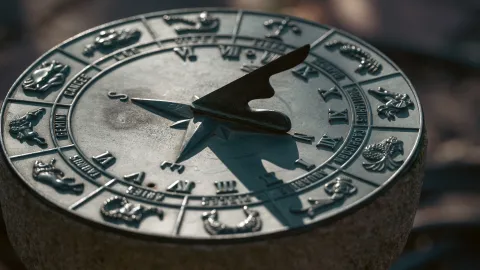 Los momentos del calendario astrológico en los que no debes tomar decisiones importantes
