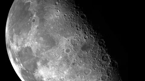 Luna, cola Tierra 3.jpg