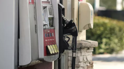 ¿Cuál es el precio de la gasolina hoy, martes 8 de abril de 2025? Aquí te contamos