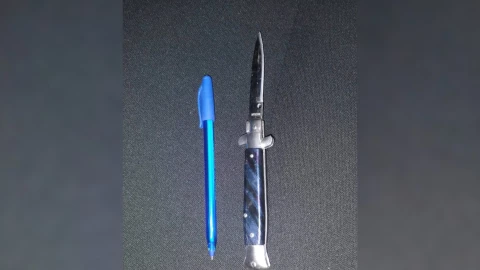 Madre entrega a su hijo por presuntamente matar a otro menor tras riña en la colonia San Felipe de Jesús, en León