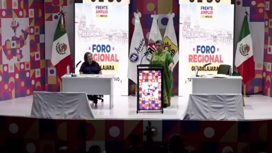 Foro Frente Amplio GDL.jpg