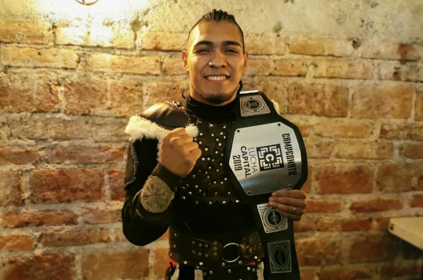 Lucha Azteca AAA Hijo del Vikingo