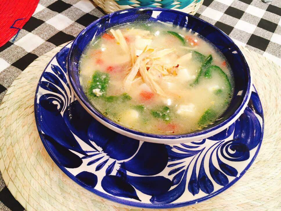 Sopa de papa con queso, cocineros mexicanos