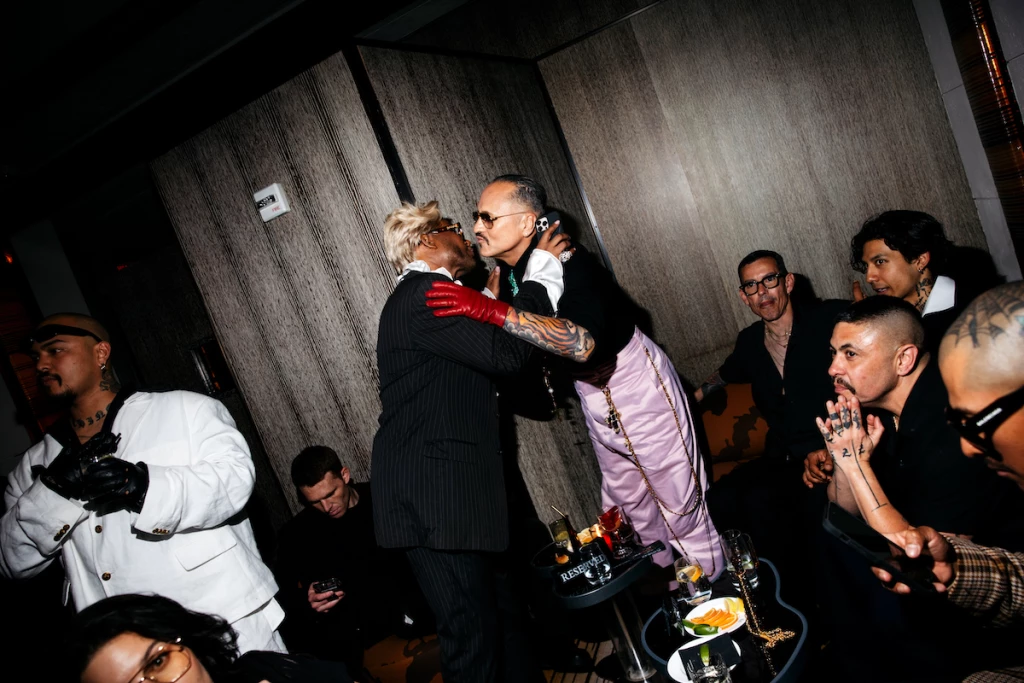 willy chavarria y law roach en la after party de la met gala