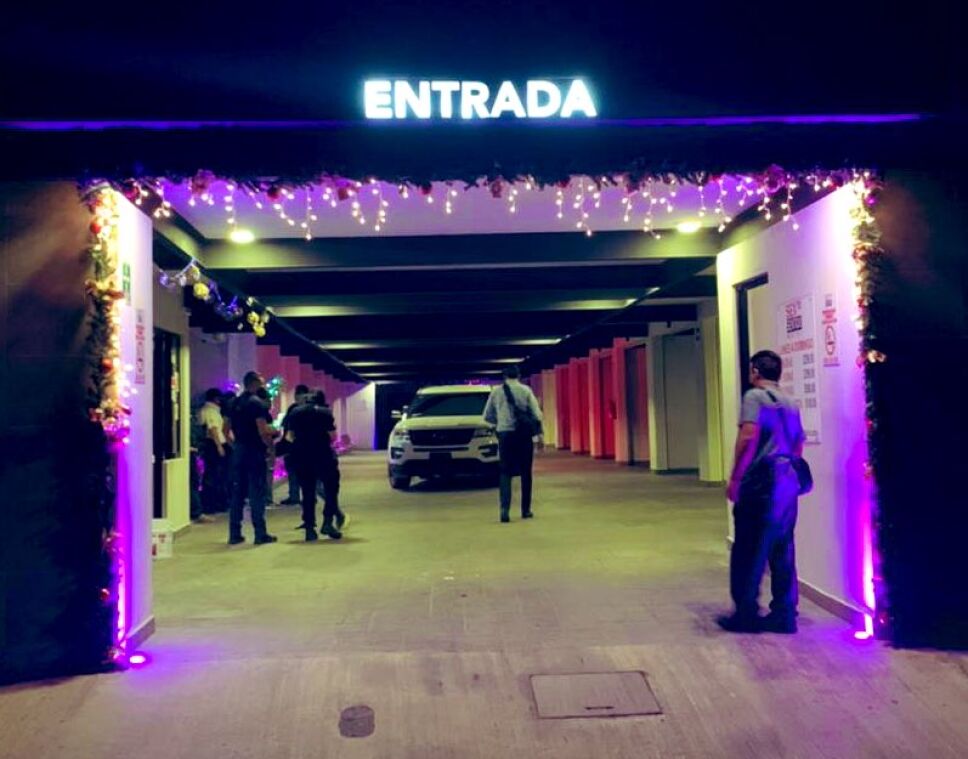 entrada del motel donde fu encontrada la menor de edad