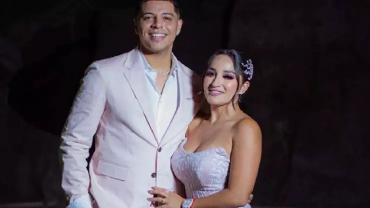 Eduin Caz recuperó el amor de su esposa y presumen FOTOS de su viaje a Nueva York