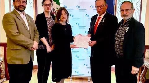 Legisladores de Ucrania piden apoyo con armamento a M&eacute;xico