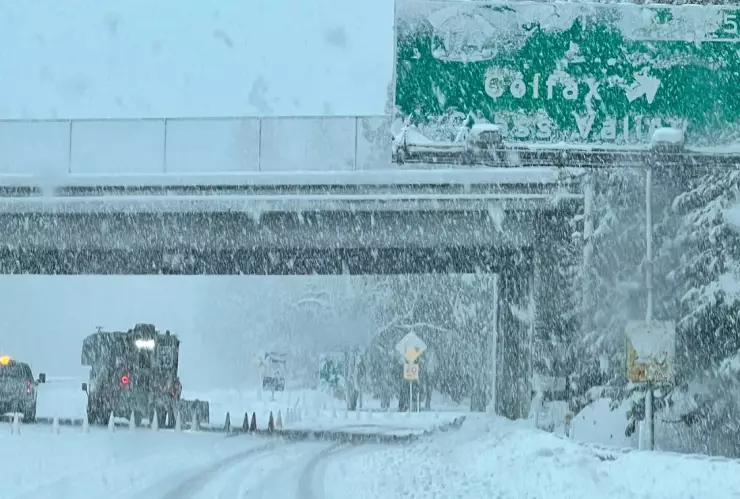 Las imágenes de la tormenta invernal en California te dejarán helado