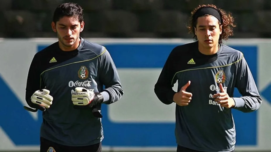 Jesus Corona y Memo Ochoa