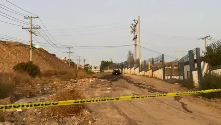 Hombre incinerado dentro de un auto en Tijuana