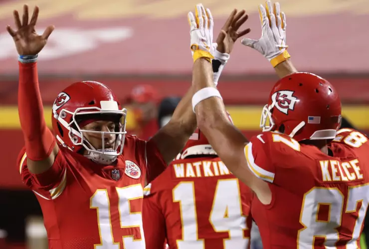 ¡Mahomes está brillando en el inicio de la NFL! 