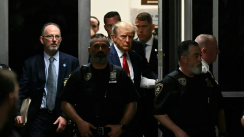 ¿Por qué es ilegal que el expresidente Donald Trump sobornara a Stormy Daniels y a Karen McDougal?