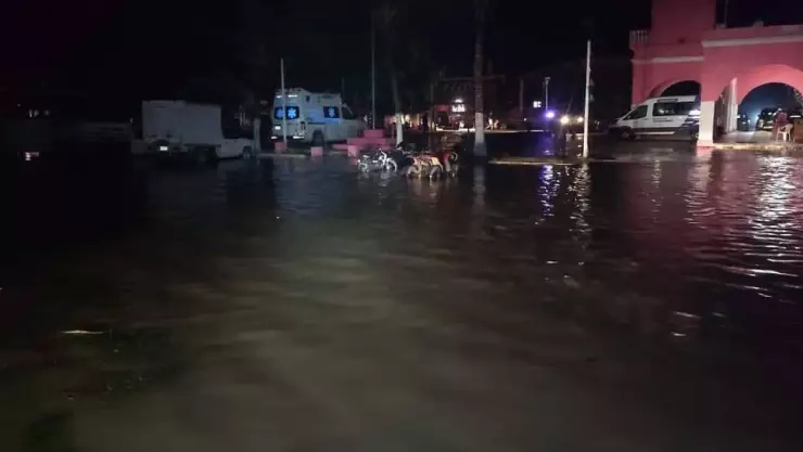 Huracán Milton provoca inundaciones en Celestún, Yucatán (FOTOS).jpg