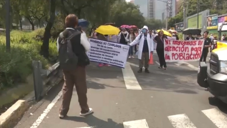 protesta trabajadores del IMSS-Bienestar