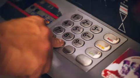 ¿Abren los bancos el 15 y 16 de septiembre de 2022