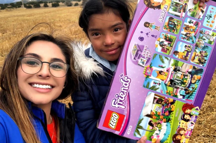 Entrega de juguetes en Xalostoc, Tlaxcala