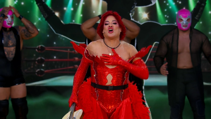 Pimpinela Escarlata llegó a La Granja VIP y lo hizo luchando y rompiendo cosas