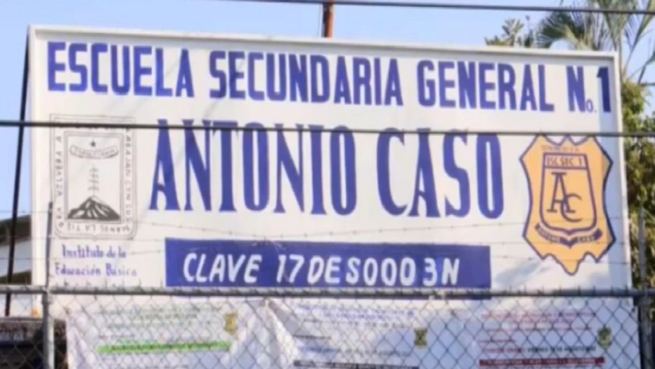 Se intoxican tres estudiantes de Morelos