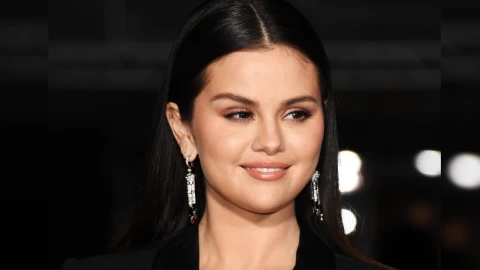 La técnica de belleza para tener unos labios carnosos como Selena Gomez.