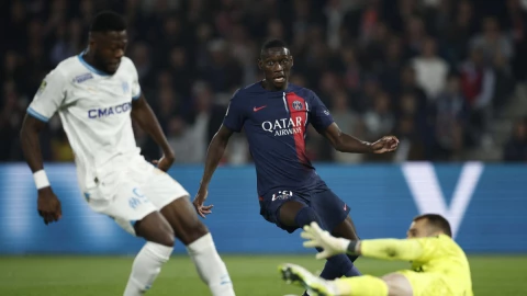 Ousmane Dembélé con el PSG ante el Marsella