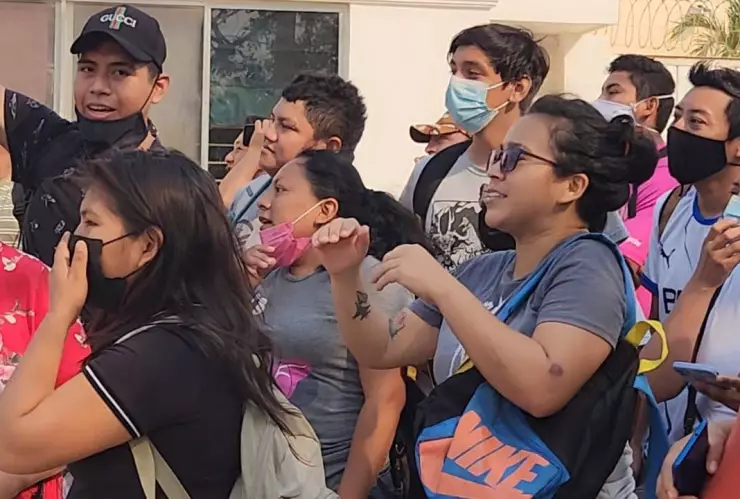 Empleados de una empresa en Teya reclaman el pago de utilidades