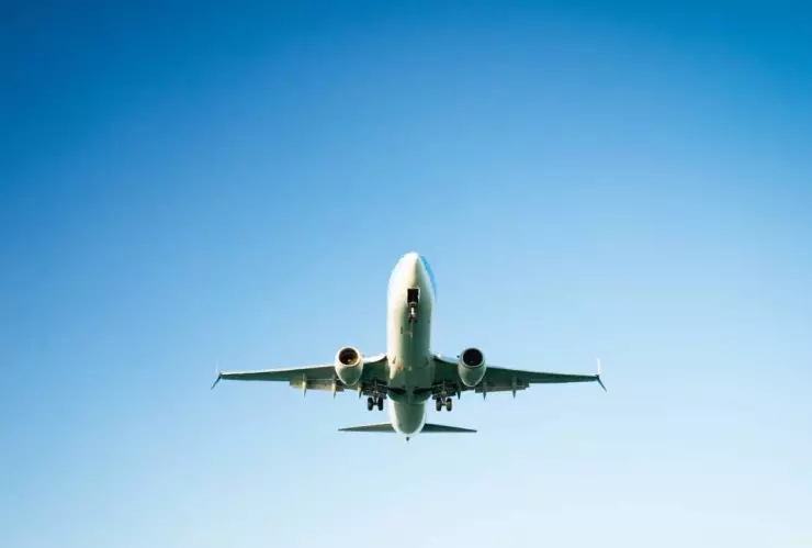 Pasajero obliga aterrizaje por diarrea