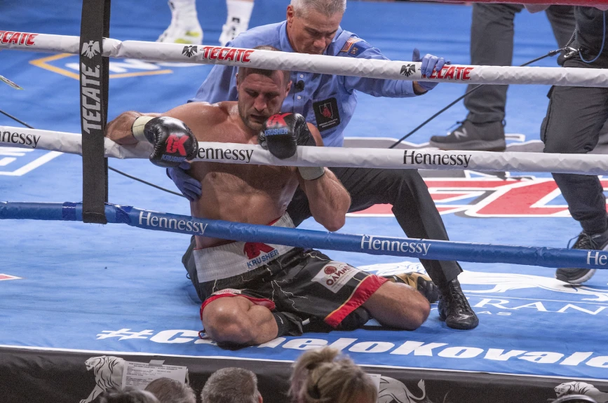 Canelo vs Kovalev