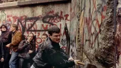 Efemérides del 9 de noviembre: ¿Qué sucedió en México y el mundo?