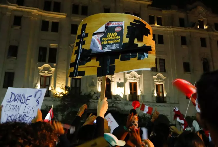 Conflicto en Peru deja a varios lesionados