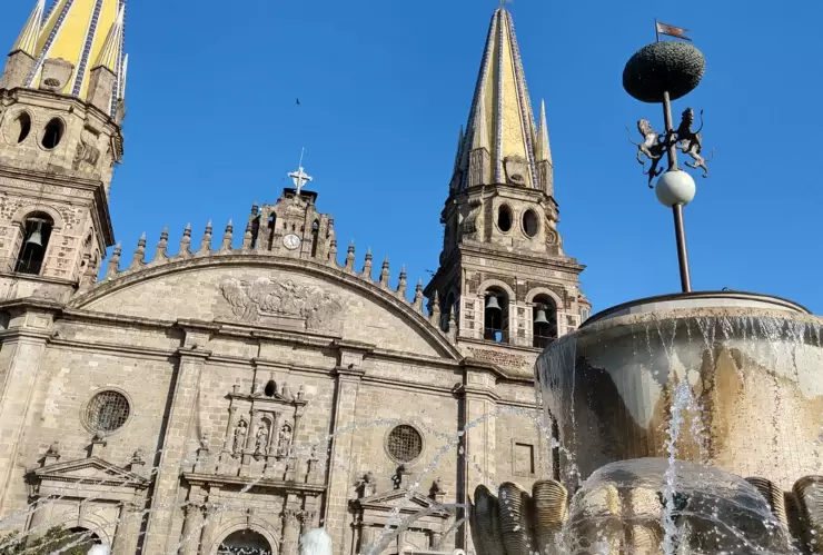 Zonas del AMG que han registrado máximas temperaturas en abril