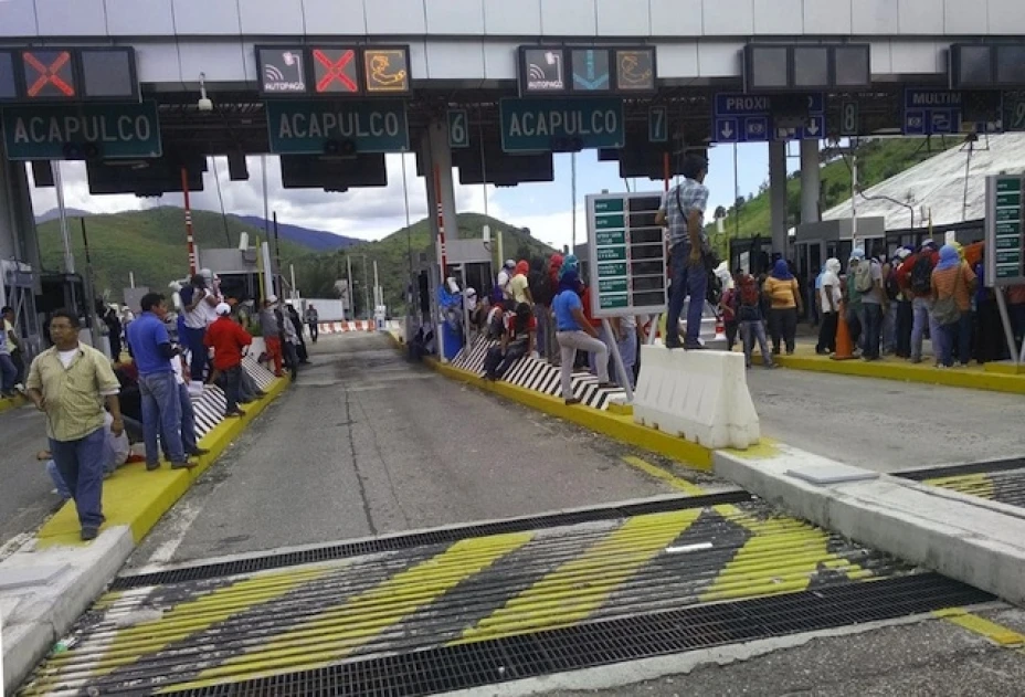 Estudiantes de la Normal de Ayotzinapa
