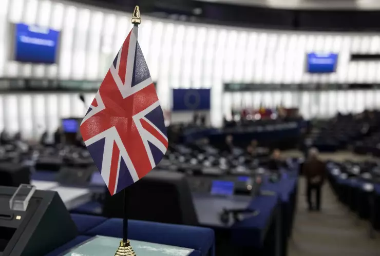Muchos votantes expresaron su frustración por la incapacidad de May de concretar la salida británica de la UE, casi tres años después del referendo en el que se decidió el Brexit. Imagen: AP