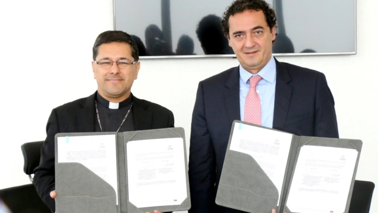 PGR y Episcopado firman convenio