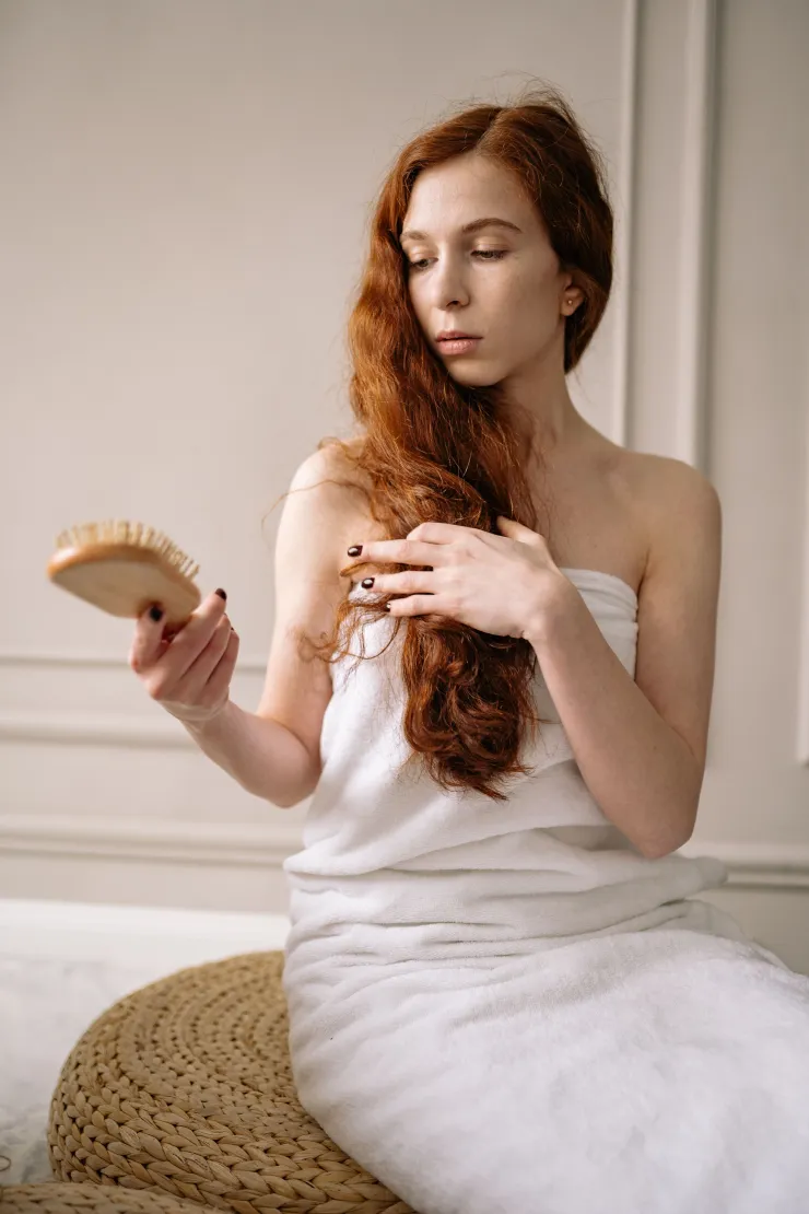Dile adiós al cabello seco con estos trucos de peluqueros expertos