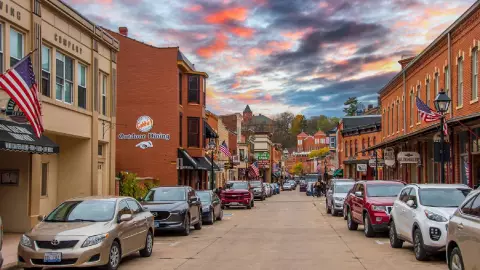 una vista de las ic&oacute;nicas calles de Galena en Illinois