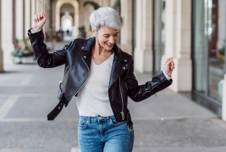 Un estudio de Harvard revela cuál es la mejor edad para ser feliz