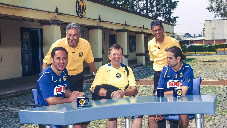 Chabelo le iba al América
