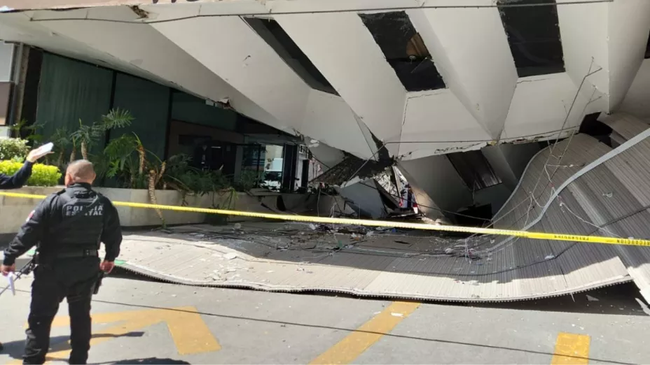 Registran el derrumbe de un hotel sobre avenida López Mateos en la Col. Ciudad del Sol