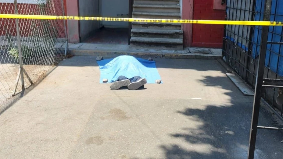 Se lanza de edificio de la junta auxiliar Romero Vergas