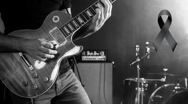 Muere famoso guitarrista a los 45 años, la noticia fue dada conocer por la banda.png