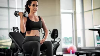 La manera correcta para entrenar el core, según expertos