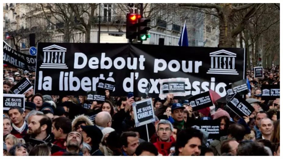 Una manifestación en París a favor de la libertad de expresión