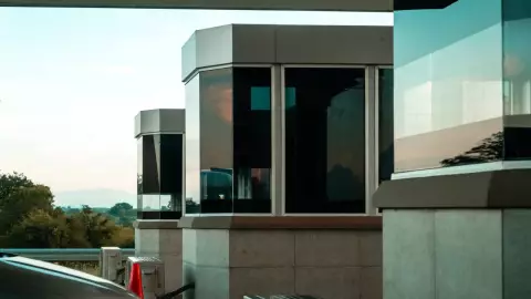 No aumento de tarifas de peaje