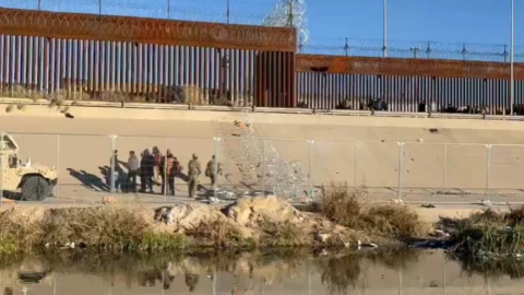 valla puas Texas Ciudad Juárez migrantes